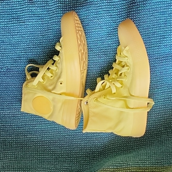 Converse Allstar High Tops - Picture 2 of 7